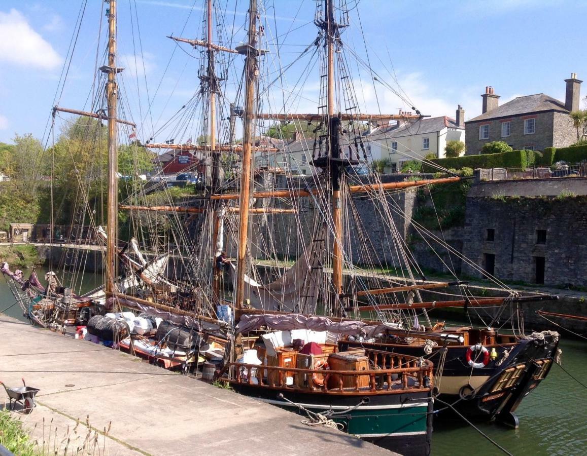 Quay Courtyard Villa Charlestown  Eksteriør billede